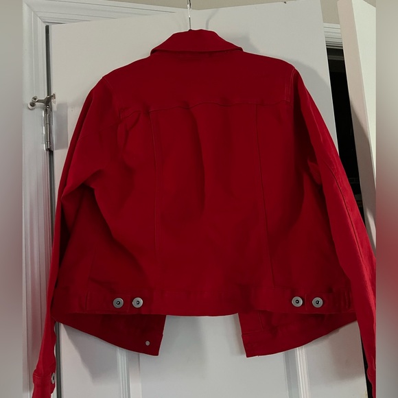 Ruby Red Women's Denim Trucker Jacket by Torrid size 1(1X)(15-16) - Picture 9 of 9